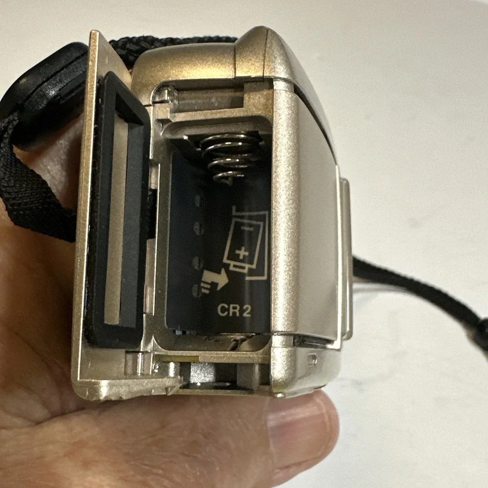Olympus i Zoom 75 Gold APS 28-75mm Point Shoot Film Camera - As-is for Parts